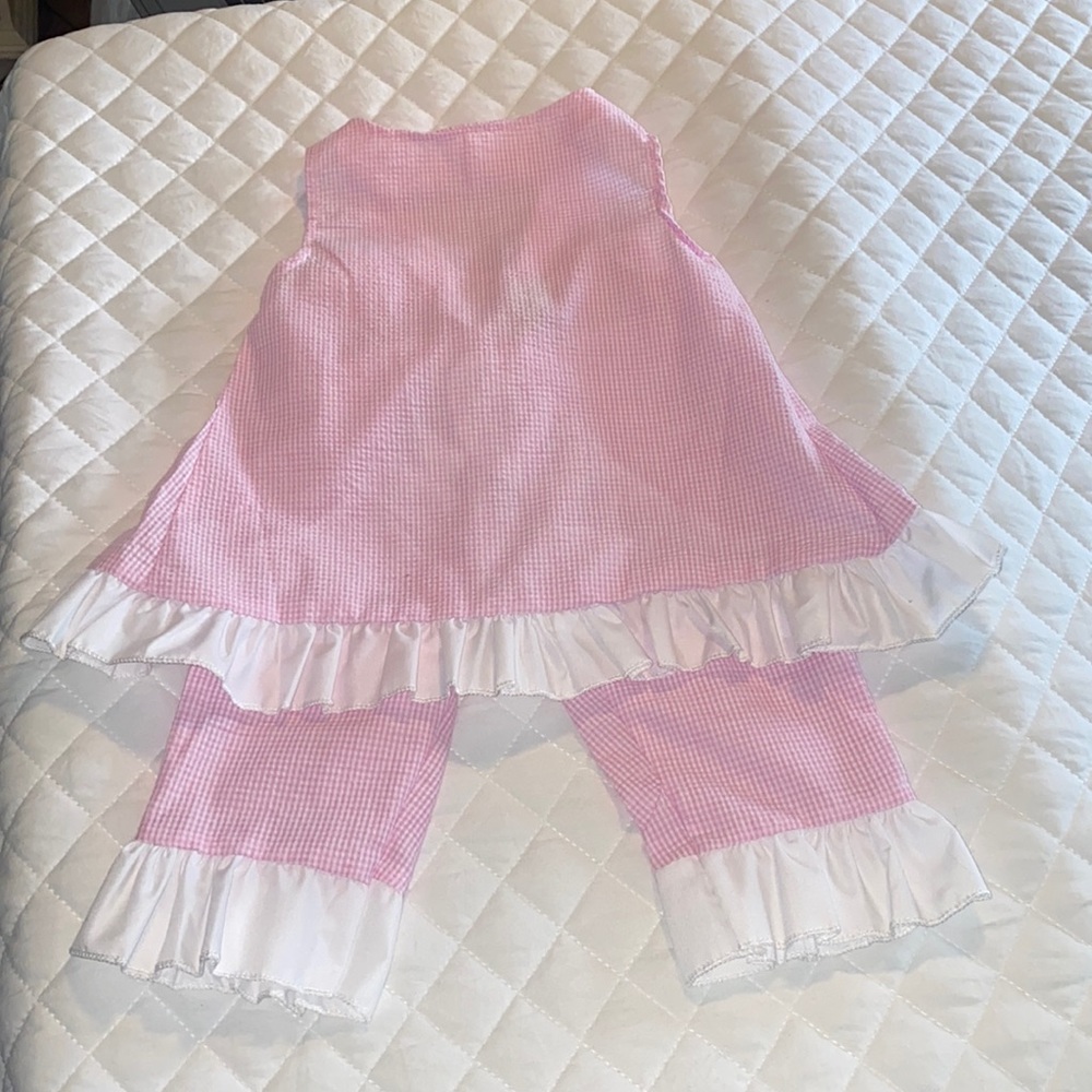 NEW with tags 🏷 pink seersucker white top & pants